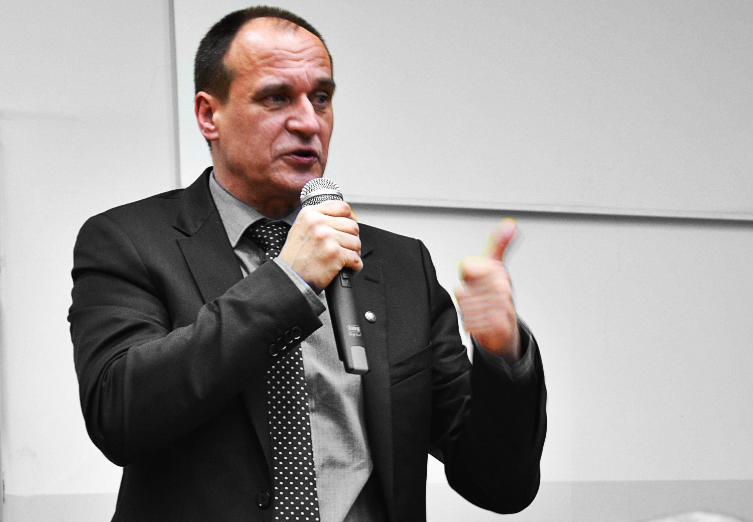 Kukiz: PO rękami PiS gwarantuje sobie udział w dwupartyjnym podziale Polski