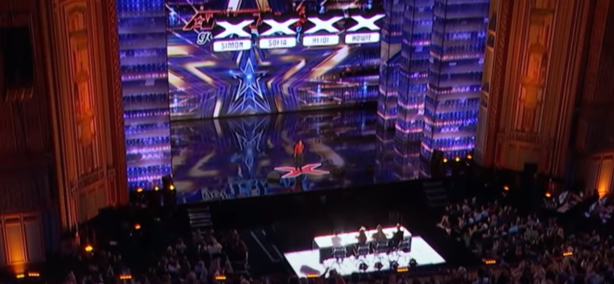 Nastolatek na scenie "Mam talent" chwycił za mikrofon. Wypowiedział 3 słowa, po których jury nie mogło się pozbierać