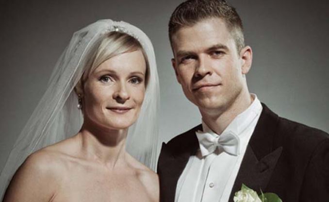 Niby normalne zdjęcie młodej pary obiega sieć. Kiedy widzi się je w całości, łzy same lecą z oczu, nikt się nie spodziewa podobnego widoku