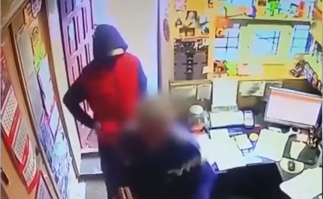 Poprosił o napój na stacji benzynowej. Nie mieści się w głowie, co zrobił, gdy sprzedawca się odwrócił, nagranie zdruzgocze każdego