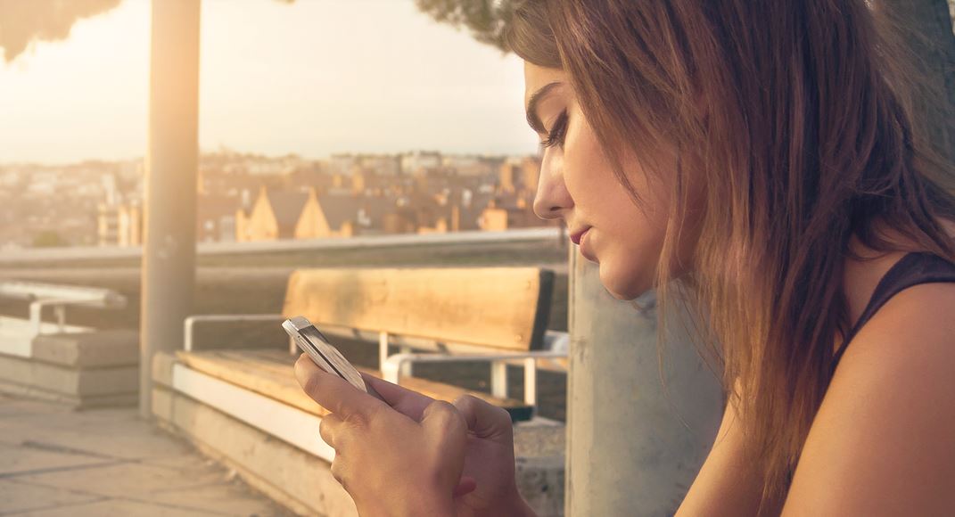 Ola przypadkiem wzięła telefon męża i nagle zauważyła na ekranie rzecz, która ścięła ją z nóg. Niedługo potem na jaw wyszła piorunująca prawda