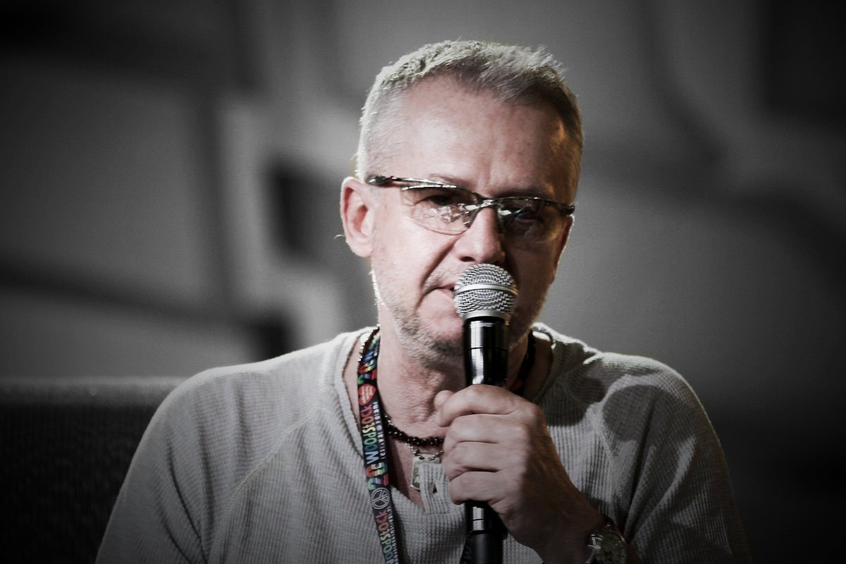 O tym Linda chce zapomnieć. Seksskandal niemal zniszczył jego karierę