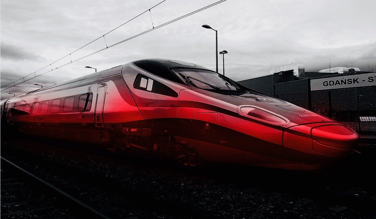 PLAGA zaatakowała pendolino! Pasażerowie ewakuowani, przerażające krzyki z przedziałów