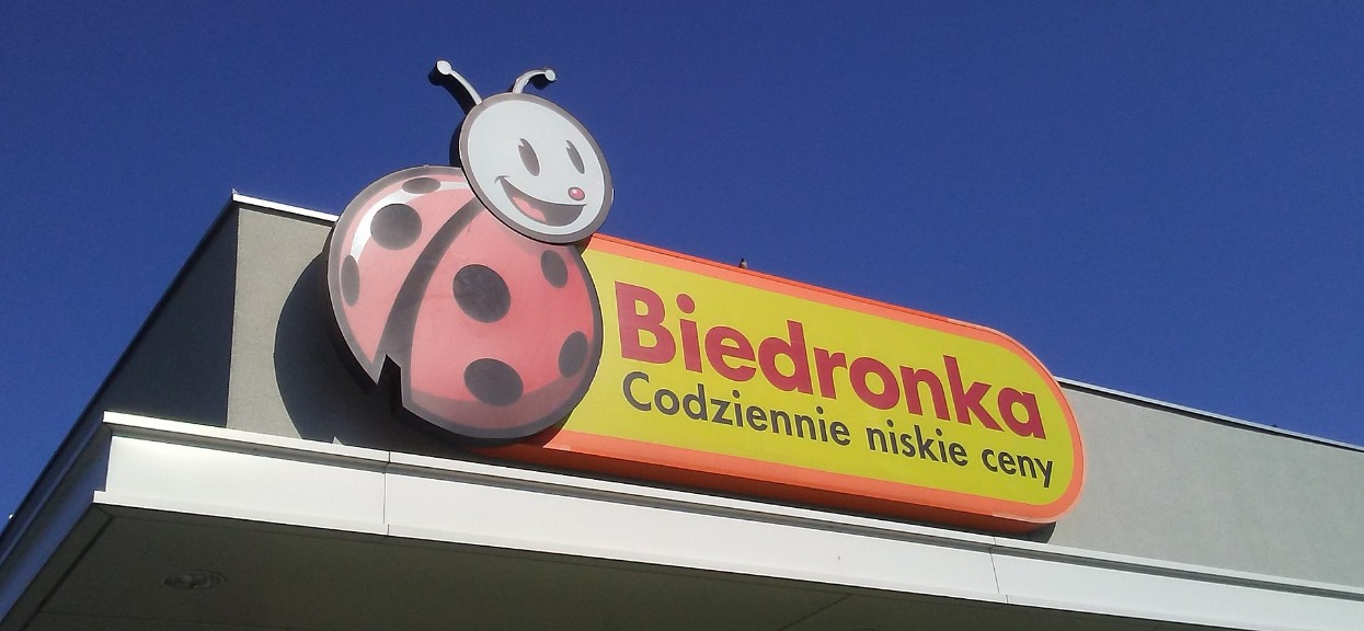 GIS ostrzega przed mięsem z Biedronki. W środku groźne bakterie, pod żadnym pozorem go nie jedz