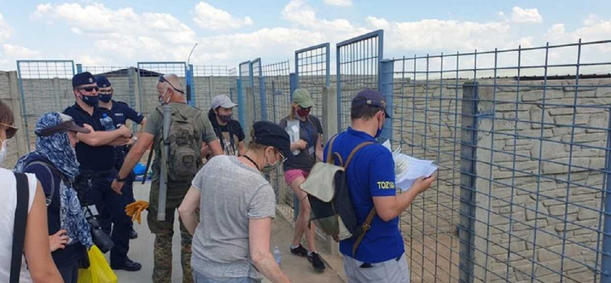 Pracownicy schroniska przestali karmić psy, sprzątać, zabrali miski z wodą. Dramatyczny apel o pomoc w Radysach