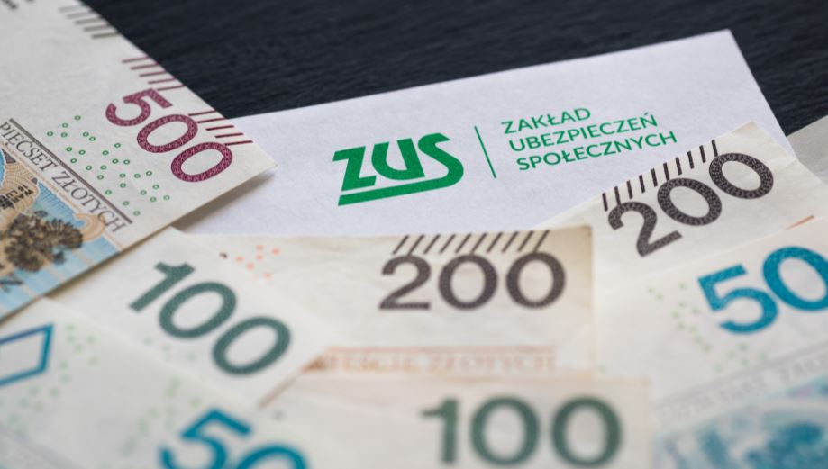 Nieoficjalnie: Emeryci dostaną dwa razy więcej pieniędzy? Szczegóły nowego pomysłu
