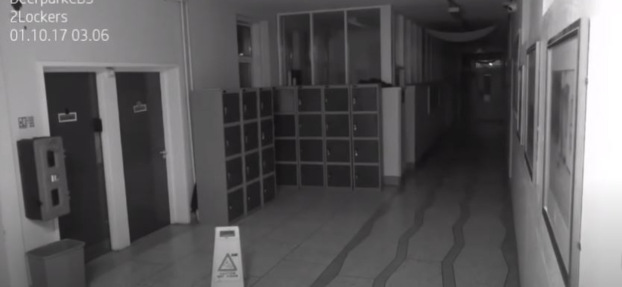 Podejrzewali, że w szkole dzieją się dziwne rzeczy. Zainstalowali ukryte kamery, nagranie wywołuje ciarki na plecach