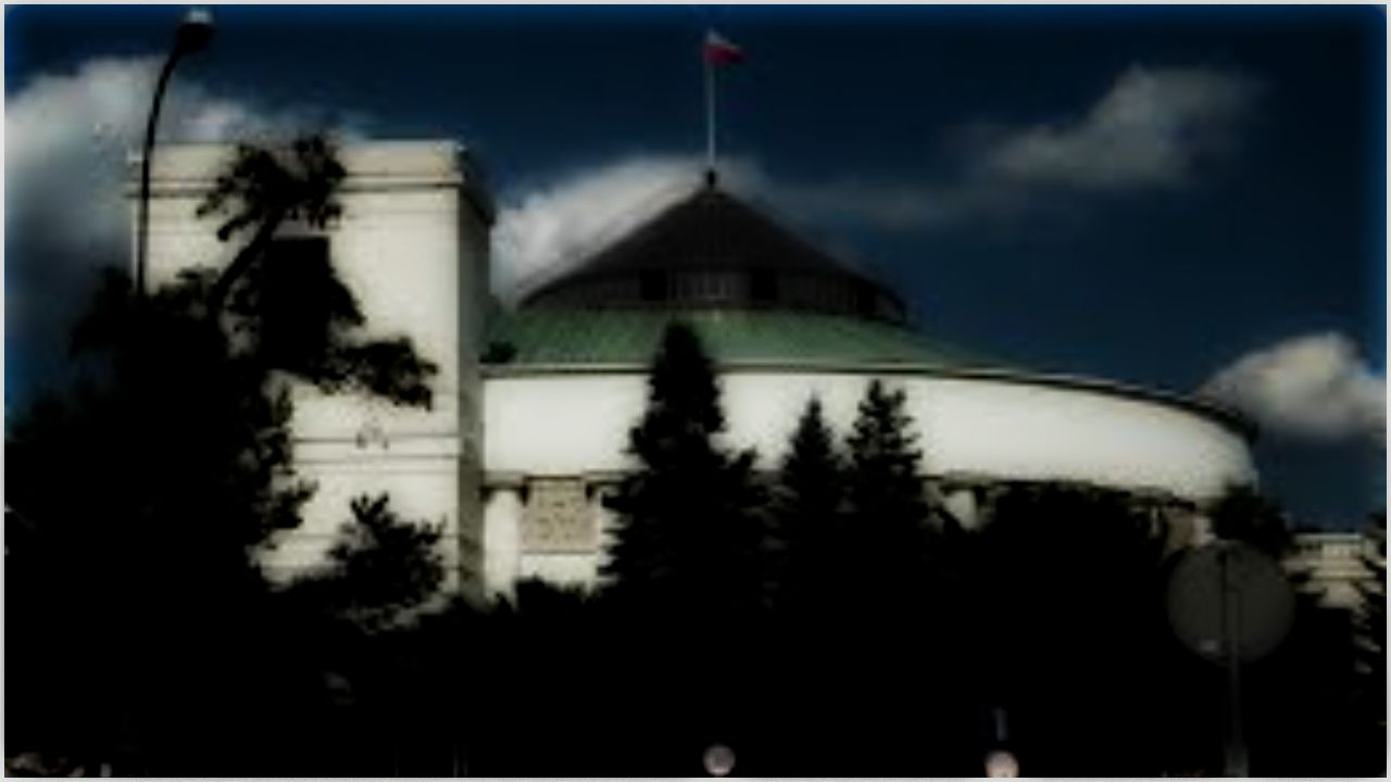 PiS ogłosił CZARNĄ LISTĘ. 99 osób z ZAKAZEM wstępu
