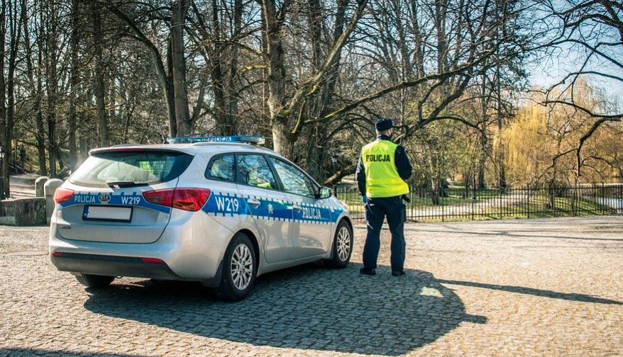 Potężne kontrole policji w całym kraju, 13 tys. osób ukaranych mandatami. Wystarczy zapomnieć jednej rzeczy