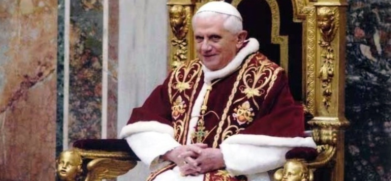 Wyciekły szczegóły dot. pogrzebu brata papieża. Porażająca decyzja Benedykta XVI, wierni nie mogą uwierzyć