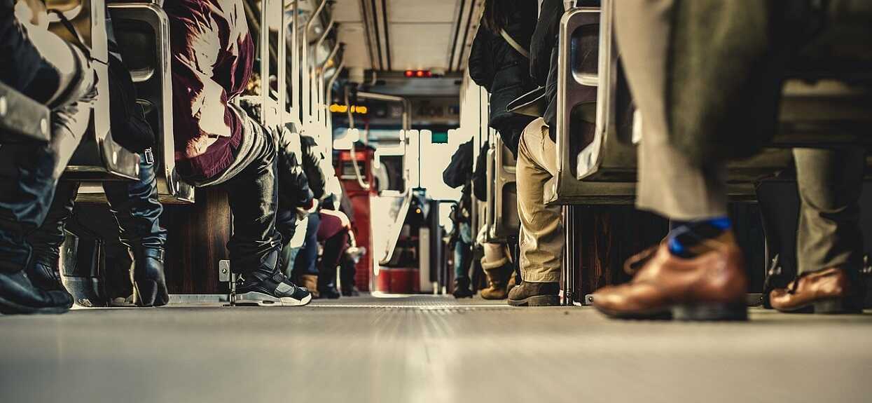 Kierowca nie wpuścił do autobusu grupy bez maseczek. Pobili go na śmierć