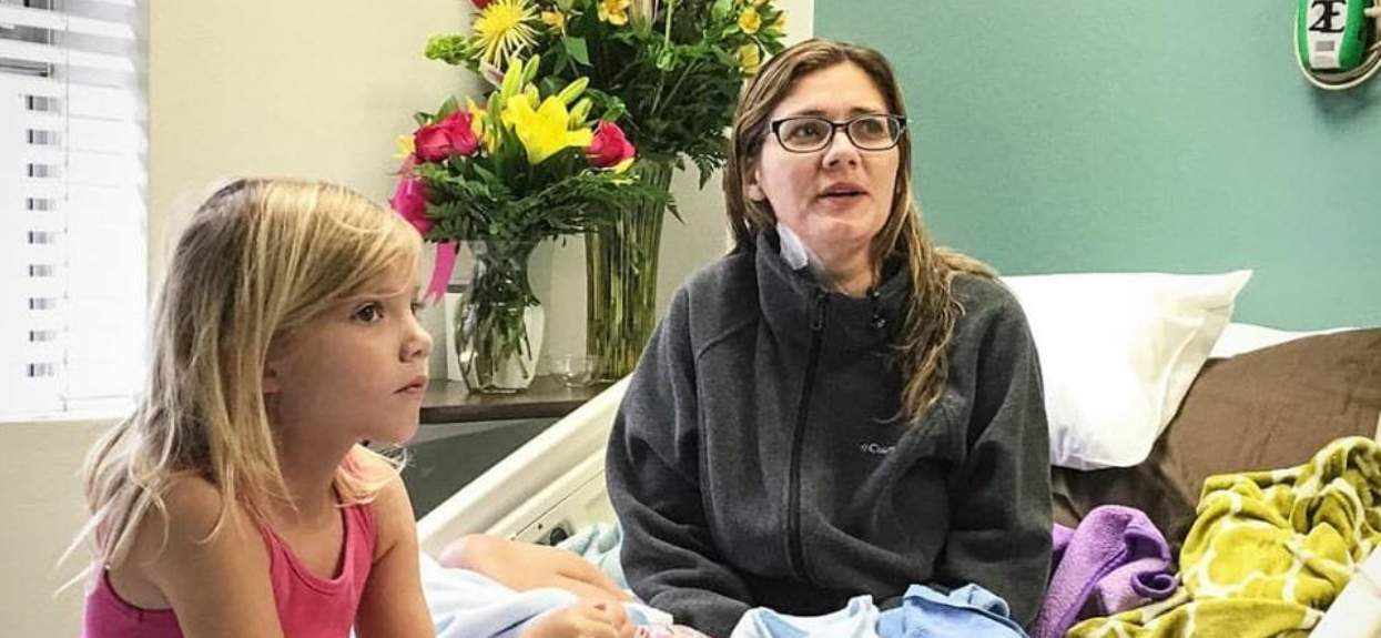Dzielna 5-latka uratowała życie swojej mamie. Wstrząsające sceny nagrała kamera monitoringu