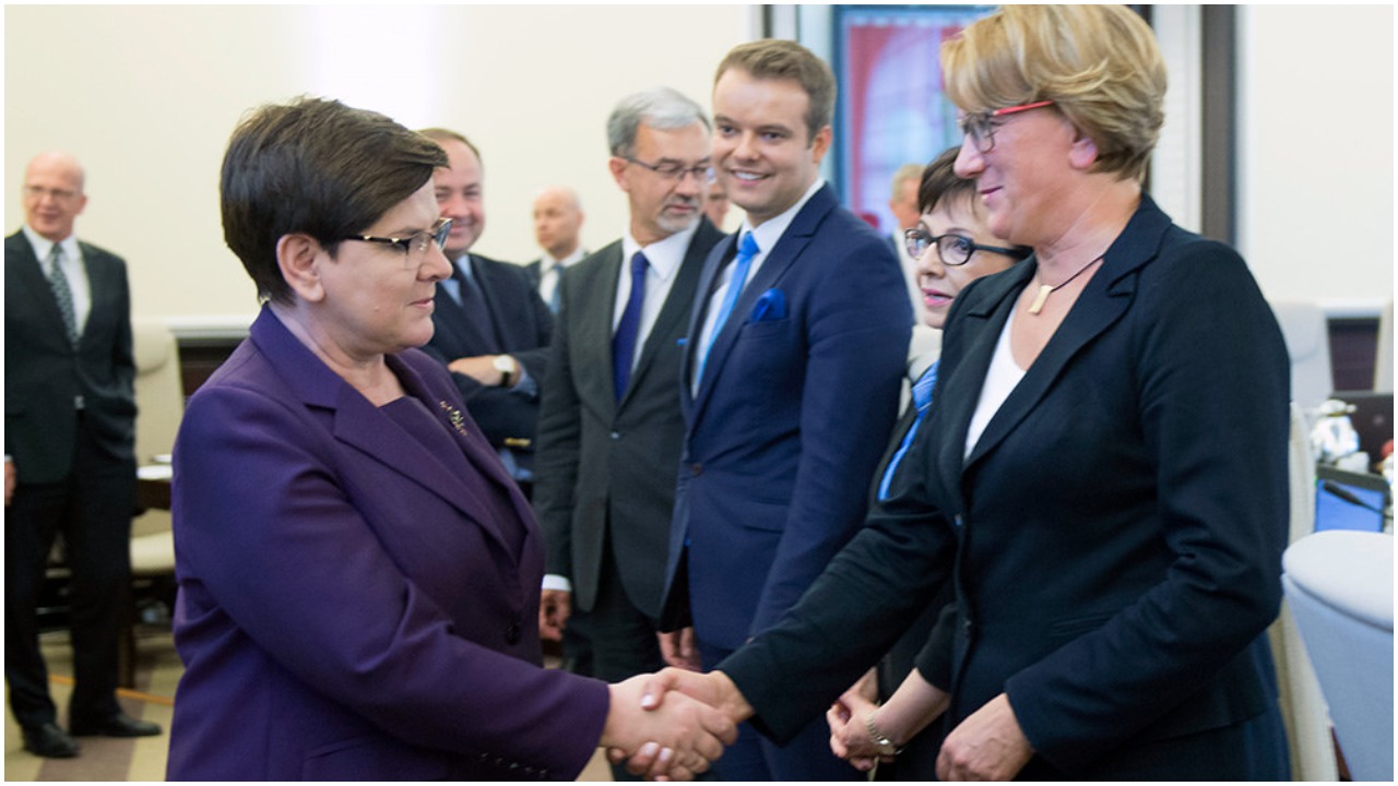 OFICJALNIE. Karty zostały odkryte. Wiemy dokładnie kiedy rekonstrukcja rządu