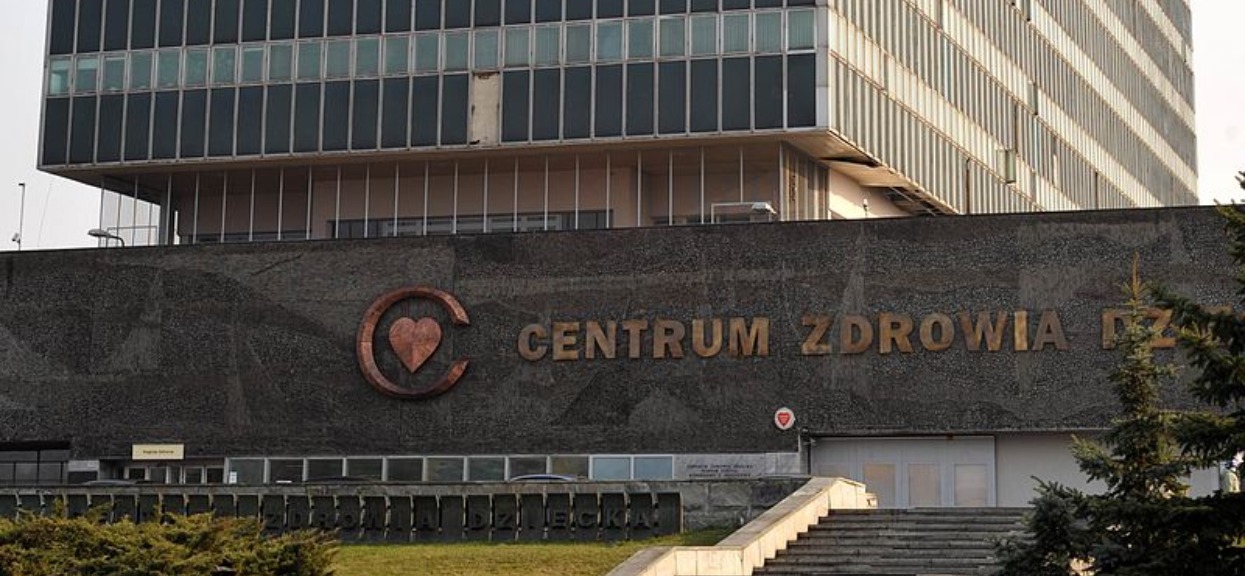 Afera w Centrum Zdrowia Dziecka. Poszkodowanych 300 rodziców