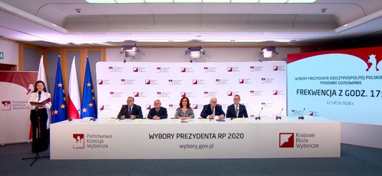 Skandal podczas konferencji PKW na żywo. Przewodniczący zakpił na oczach milionów Polaków