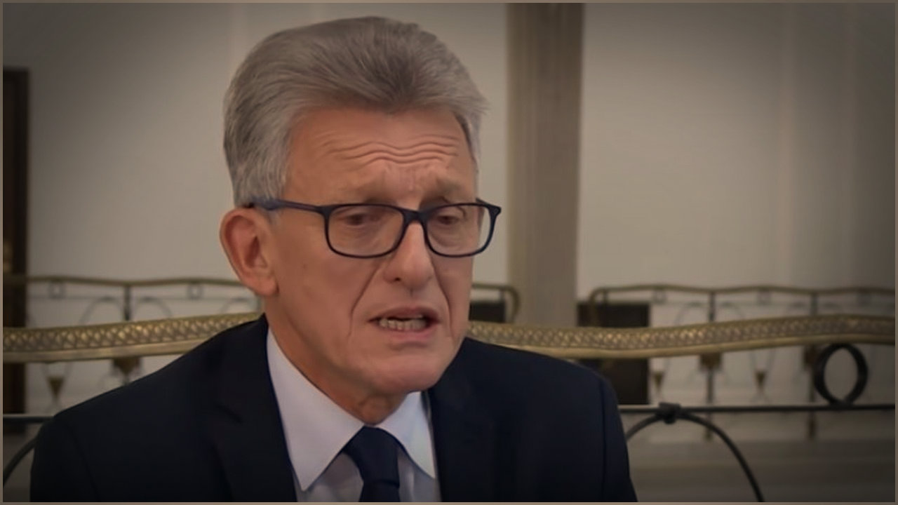 Piotrowicz, ale wstyd! Działacz PZPR dumny, że komuniści mają SWOJEGO w PiS