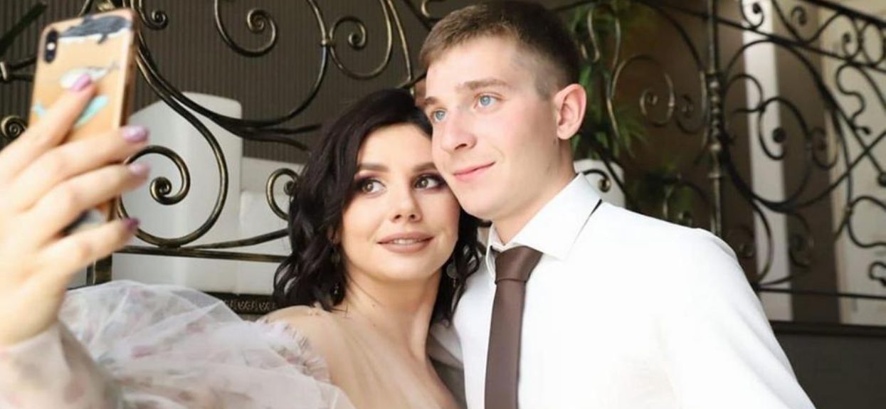 Celebrytka poślubiła własnego syna. Wcześniej rozwiodła się z ojcem