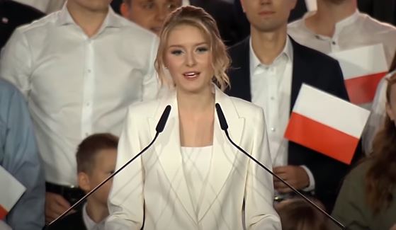 Kinga Duda nie miała innego wyjścia. Ujawniono prawdziwy powód jej powrotu do Polski