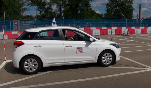 Czy egzaminy na prawo jazdy powinny być łatwiejsze?