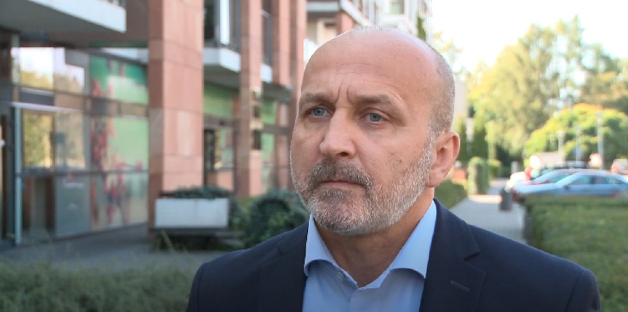 Kazimierz Marcinkiewicz szuka pracy. Treść ogłoszenia zwala z nóg