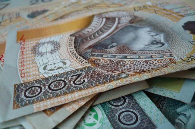 Prezes ZUS się wygadała. Polacy nie dostaną już gotówki z 500 plus?