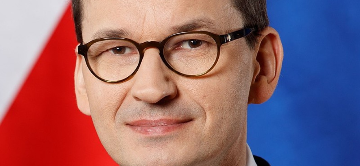 Przyłapali premiera Morawieckiego na romantycznym spotkaniu. Zdjęcia opublikowano w sieci