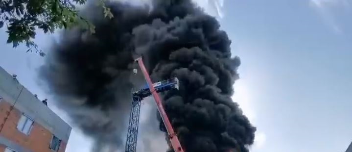 Tragedia w polskim mieście. Ogień jest bezlitosny, dym widać z co najmniej kilku kilometrów
