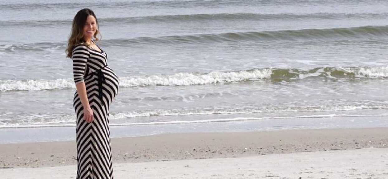 Chciał tylko zrobić ciężarnej żonie zdjęcie na plaży. Kiedy zobaczył fotografię, odkrył szczegół zapierający dech