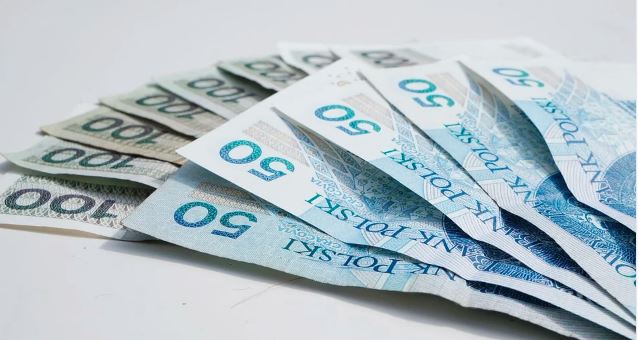 Szykuje się rewolucja w 500 plus. Rodzice nie będą mogli wydawać pieniędzy w dowolny sposób