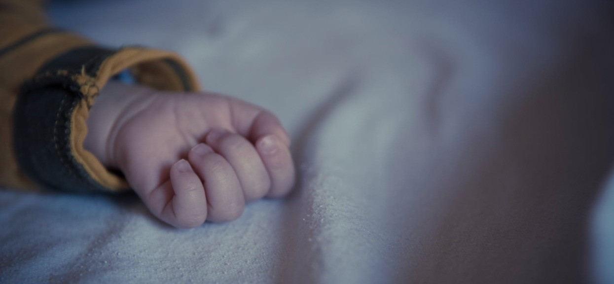 Nieludzkie, co konkubent zrobił małemu Tomusiowi. 3-latek zmarł, szczegóły tylko dla ludzi o mocnych nerwach