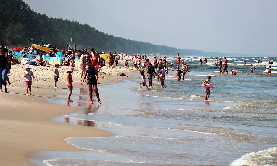 Jest potwierdzenie, koronawirus nad morzem. Popularne kąpielisko zamknięte, wielu zakażonych