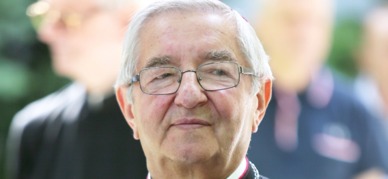 Abp Głódź ma kilkanaście tysięcy emerytury. Dostanie jeszcze 5 tys. złotych