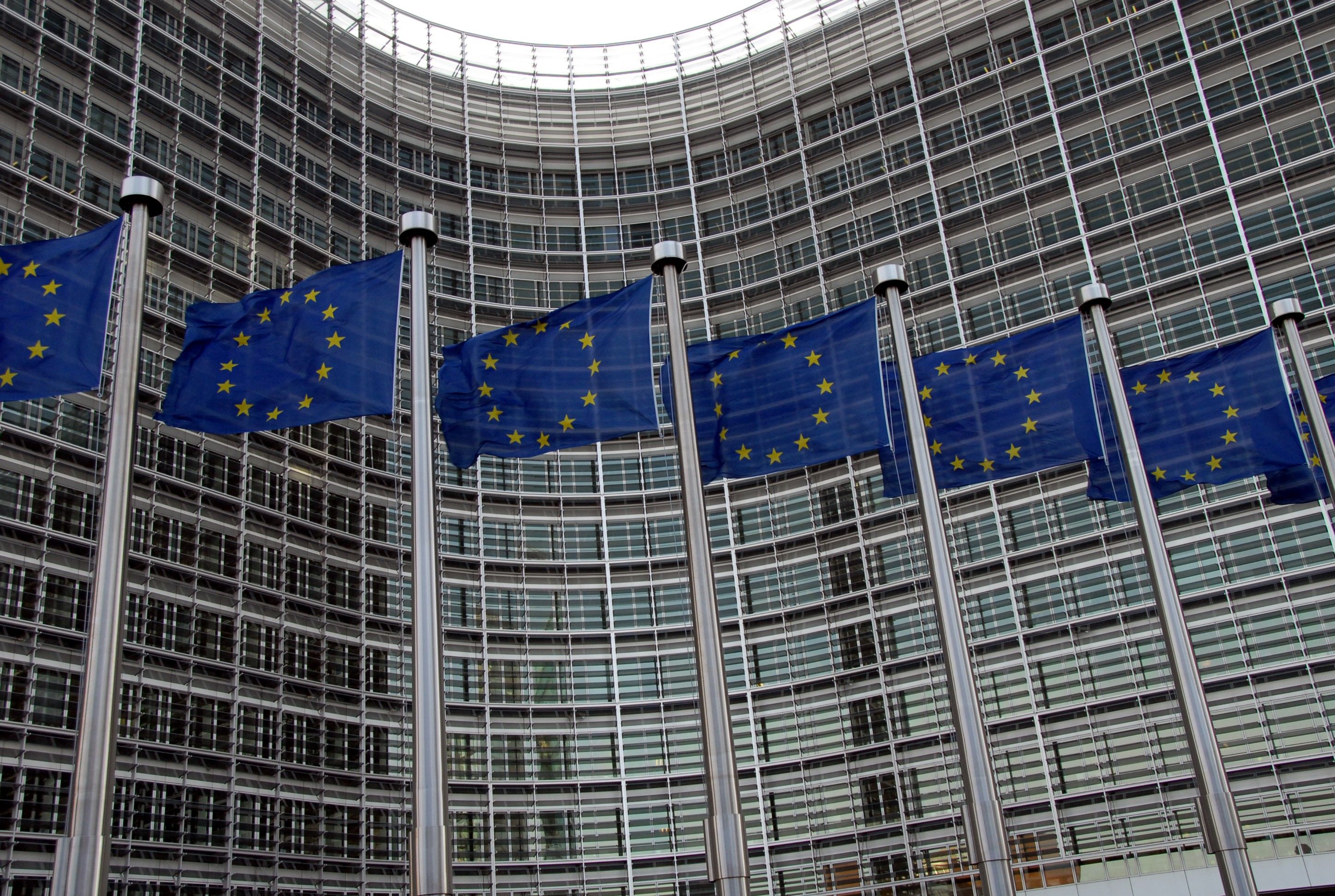Unia Europejska ugięła się przed Polską. Zatwierdziła jej plany