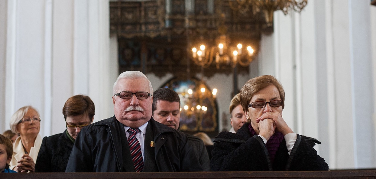Żona Wałęsy milczała latami. Dramat rozgrywał się za zamkniętymi drzwiami, po cichu
