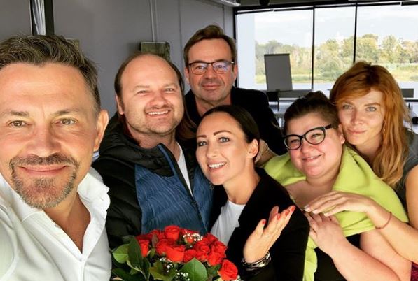 Gwiazda TVN wciągnięta w nieprawdopodobną intrygę. Pilnie wydała oświadczenie, fani nie dowierzają