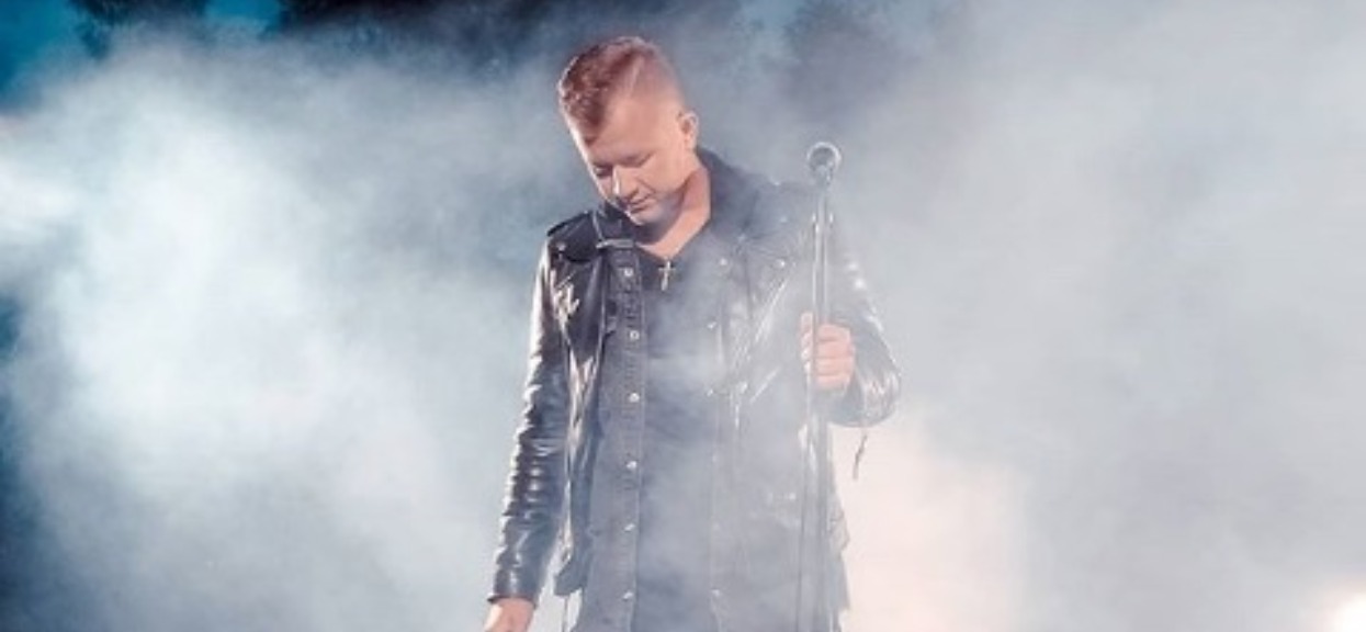 Dramatyczny apel, Dawid Narożny błaga fanów o pomoc. Gwiazdor disco polo walczy o życie dziecka