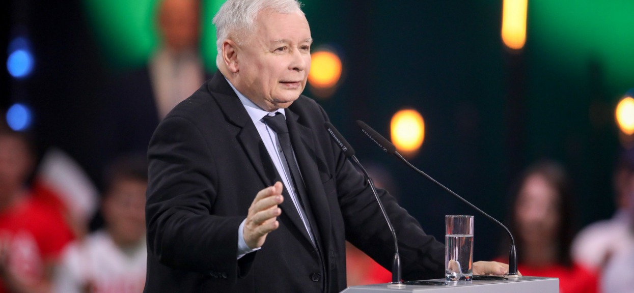 Była jedną z "kobiet Kaczyńskiego". Właśnie przerwała milczenie, ujawniła, co robił w tajemnicy