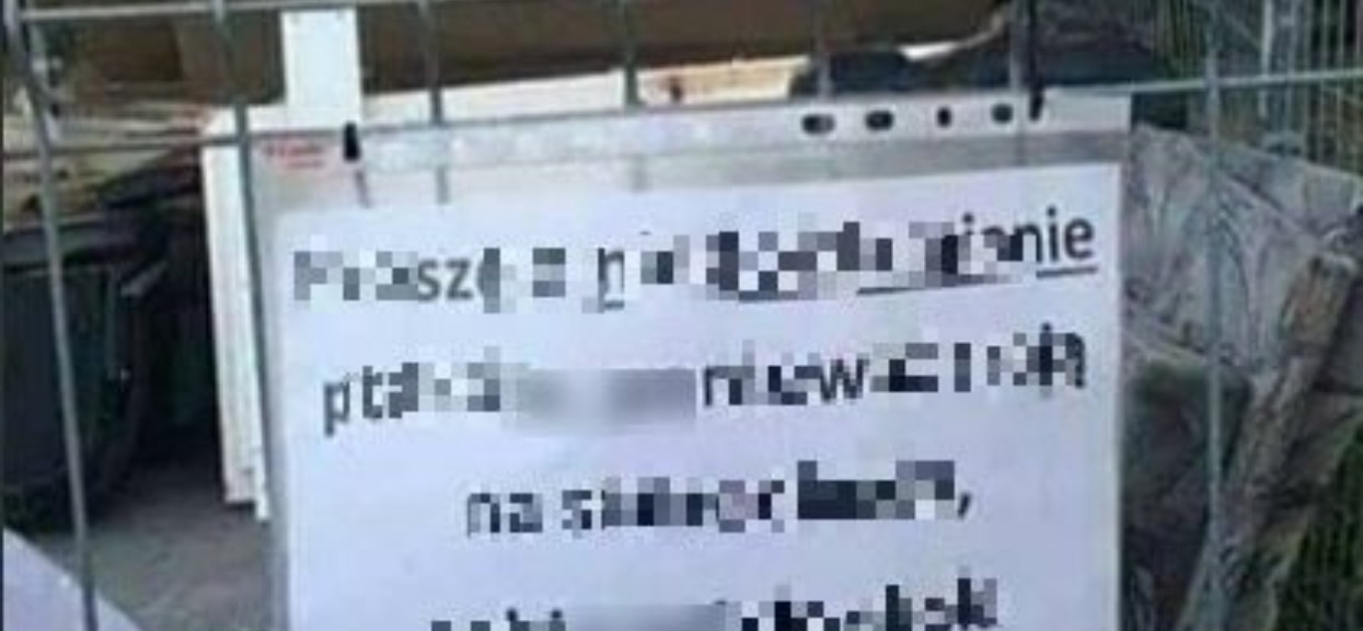 Mieszkańcy zamarli na widok wiadomości wiszącej na osiedlu. Sąsiad w końcu nie wytrzymał