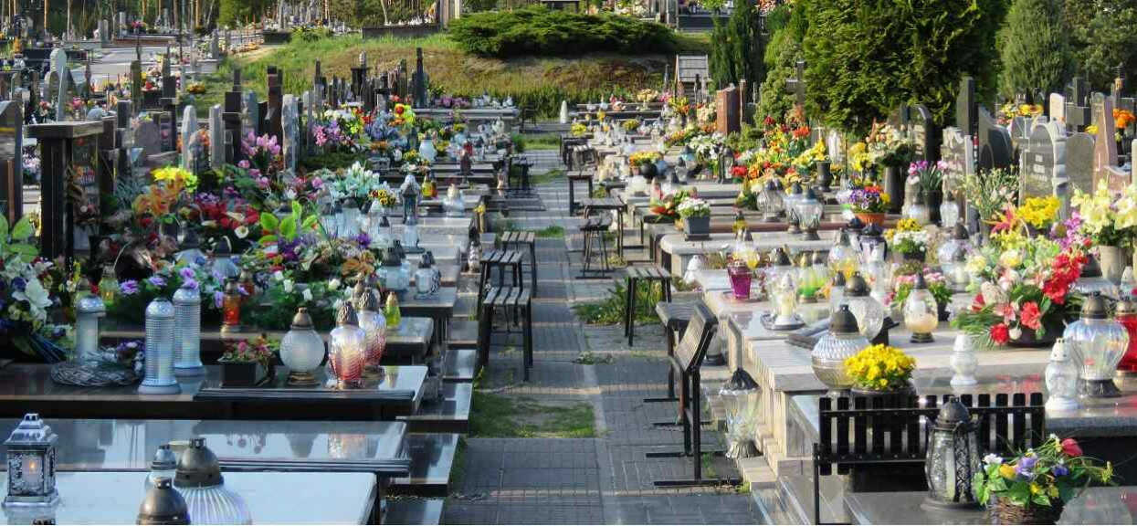 Ogromna ilość ofiar, rządzący biją na alarm. Za miesiąc skończy się miejsce na cmentarzu