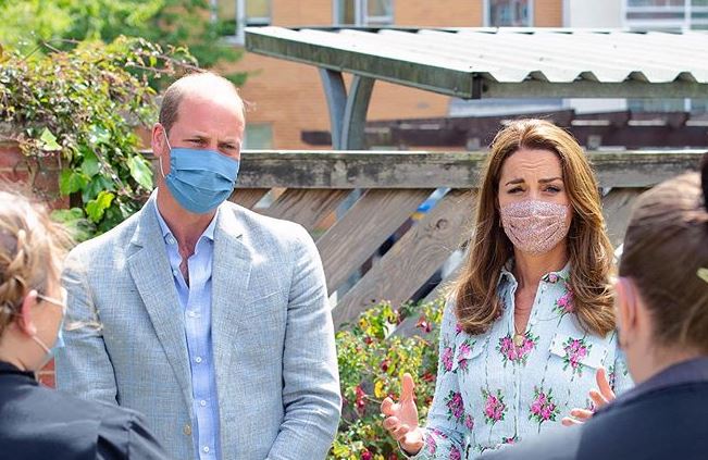 Zagraniczne media obiegła wiadomość o tragedii. Potwierdzono śmierć, oczy tysięcy osób zwróciły się w stronę rezydencji Kate i Williama