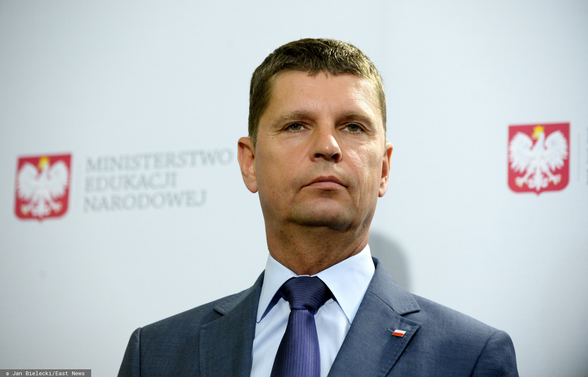 Pilna konferencja ministra Piontkowskiego. Właśnie wprowadził nowe zasady dla szkół