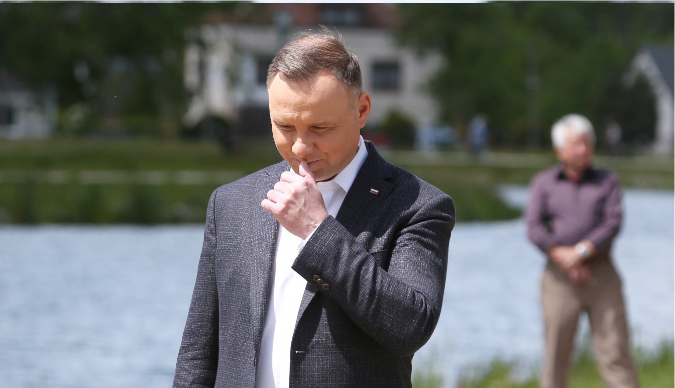 Przyłapali Andrzeja Dudę w środku nocy na gorącym uczynku. Zdjęcia nie pozostawiają wątpliwości