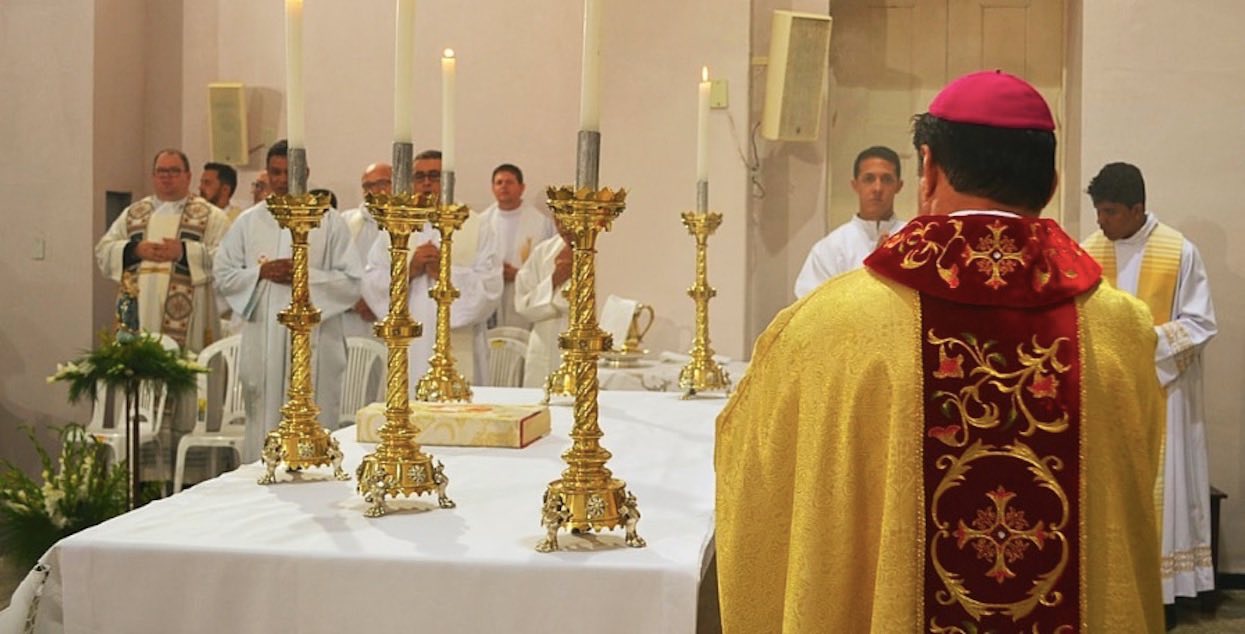 Biskup ogłosił mieszkańcom prawdę o księdzu pedofilu. Można tylko załamać ręce