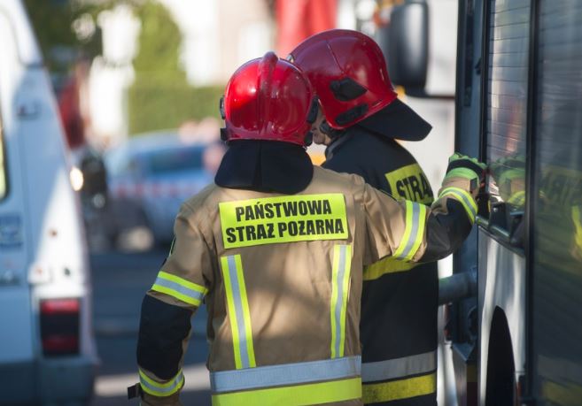 Setki służb pracuje na miejscu, akcja trwa już od kilkunastu godzin. Sytuacja jest fatalna
