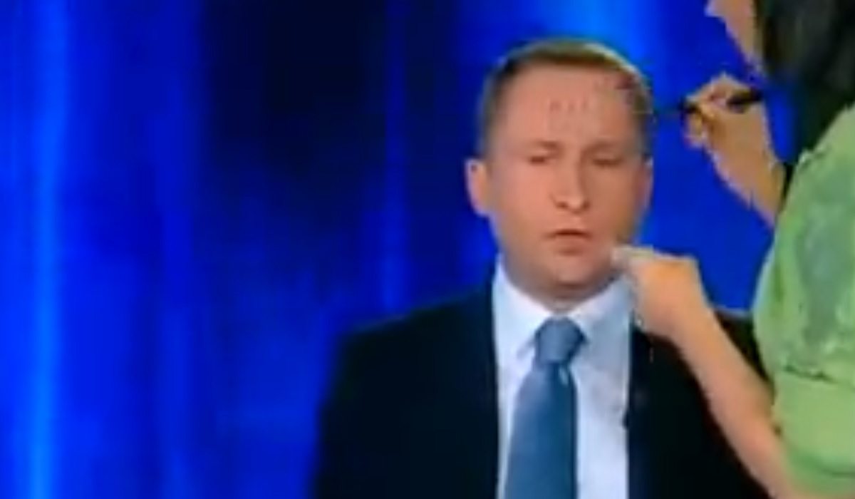 Pamiętacie "upier*olony stół" i "Rurka"? Durczok ZNOWU TO ZROBIŁ!