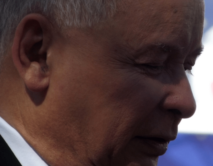 Kaczyński przez jedną decyzję stracił połowę elektoratu. To jego koniec?