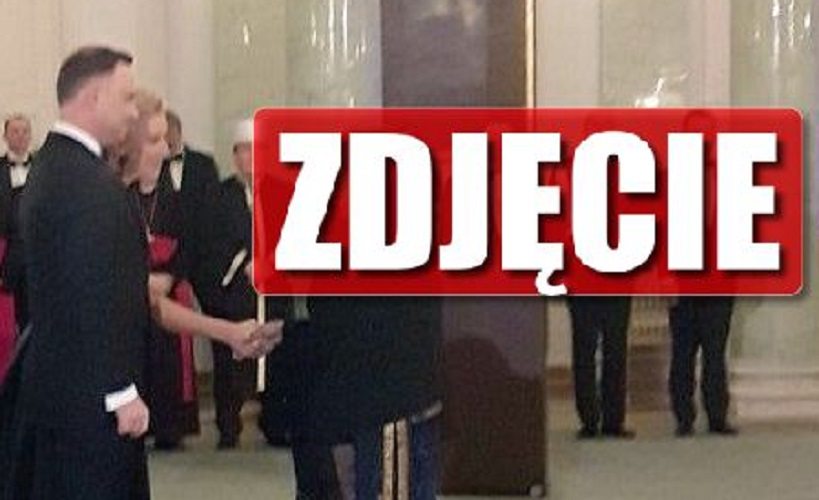Andrzej Duda w SUTANNIE! To NIE fotomontaż, to prawdziwe zdjęcie