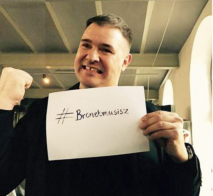 Sponsorzy opuścili Karolaka. Przez politykę straci teatr?