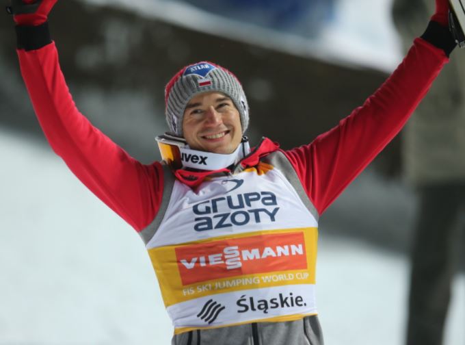 HISTORYCZNY SUKCES! Ostatnia seria skoków odwołana, Stoch świętuje