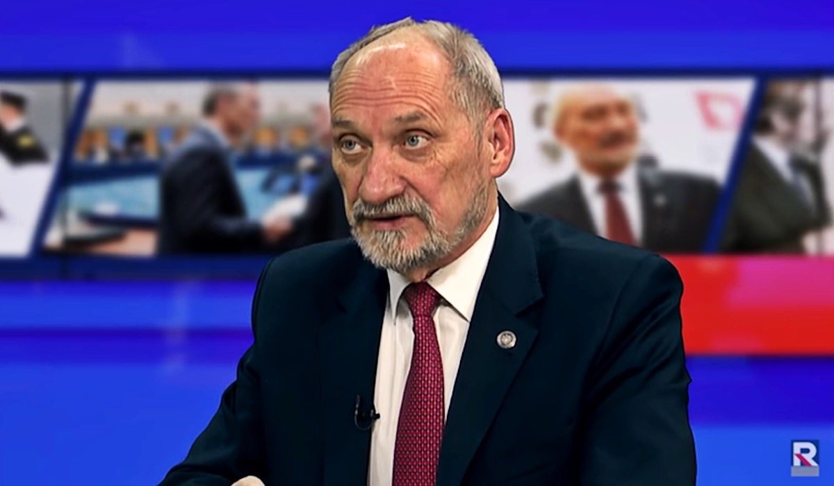 Macierewicz wbija szpilę opozycji. Długo mu tego nie zapomną